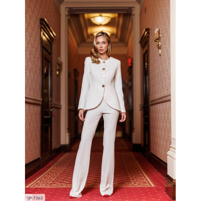 Модні образи IP-7363 — костюми для будь-якої події