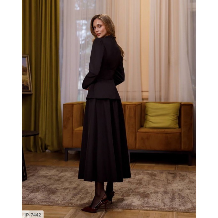 Модні образи IP-7442 — костюми для будь-якої події