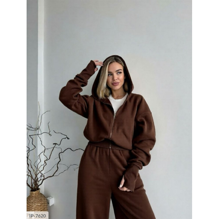 Стильні образи від Odessa Moda IP-7620 — прогулянкові костюми на кожен день