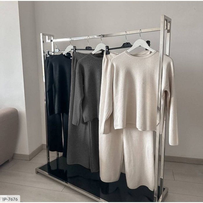 Модні костюми IP-7676 — обери свій стиль