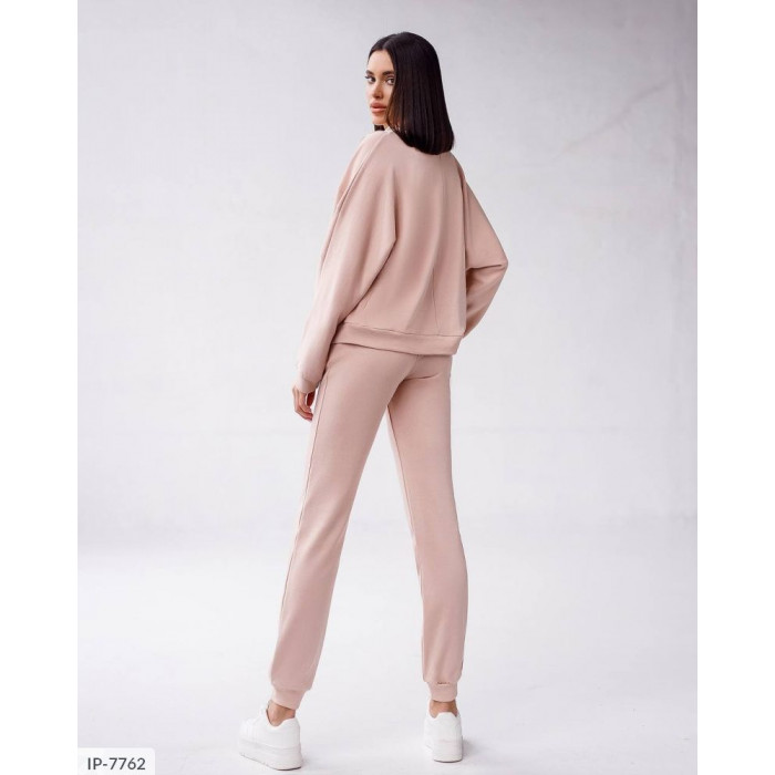 Жіночі костюми Odessa Moda IP-7762 — стиль і впевненість