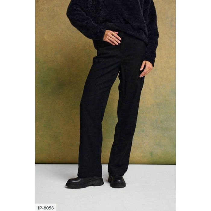 Модні образи зі штанами IP-8058 — обери свій стиль