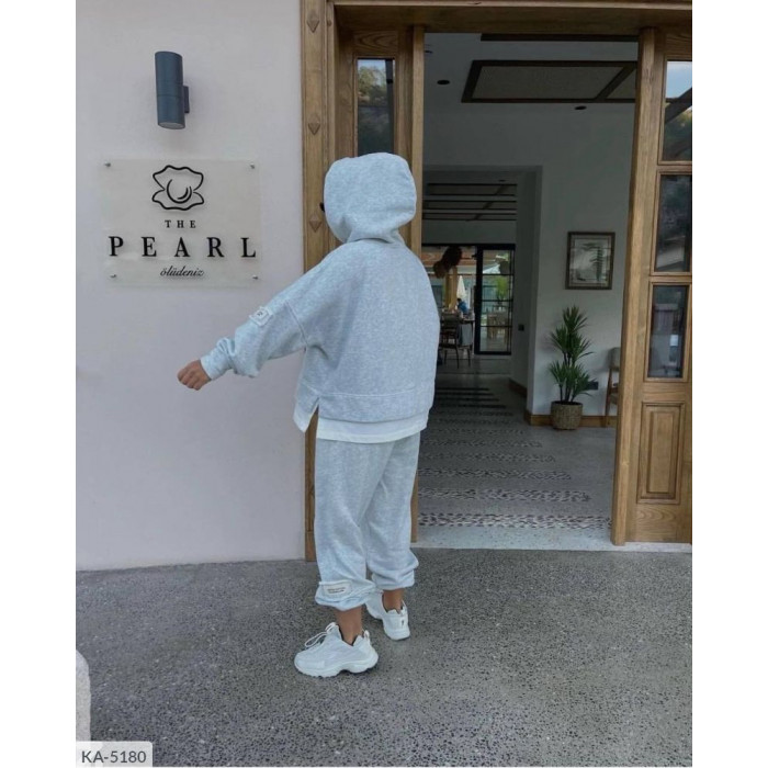 Жіночі костюми Odessa Moda KA-5180 — стиль і впевненість