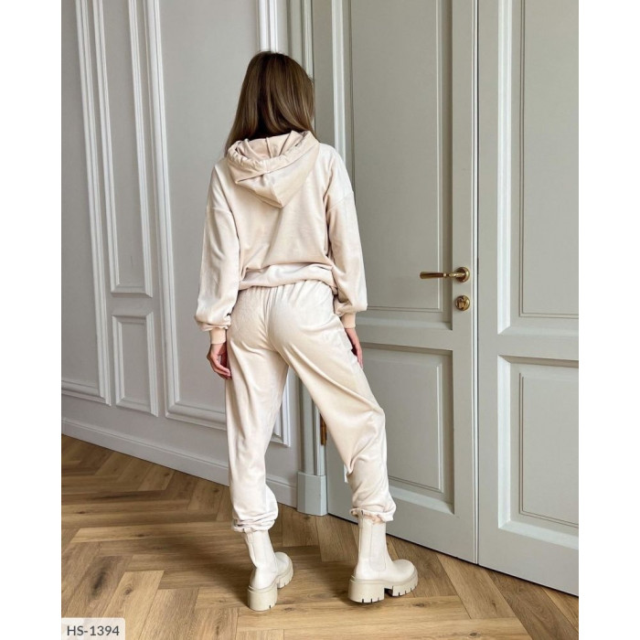 Прогулянкові костюми HS-1394 — комфорт і стиль кожного дня