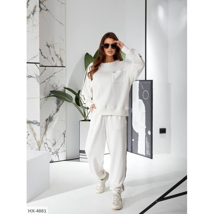Жіночі костюми HX-4881 — сучасний дизайн і комфорт
