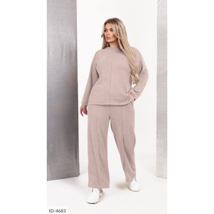 Модні костюми великого розміру ID-4683 — легкість і краса