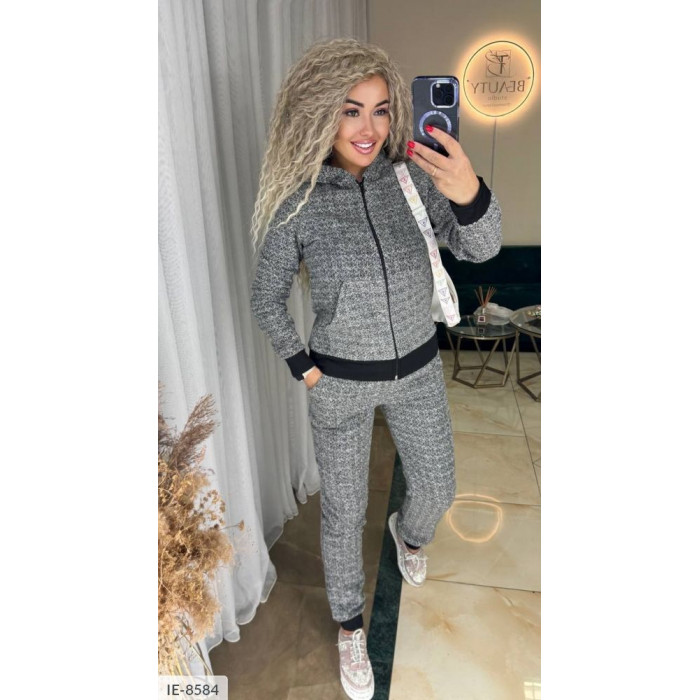 Модні костюми IE-8584 — стиль і комфорт у кожному дні