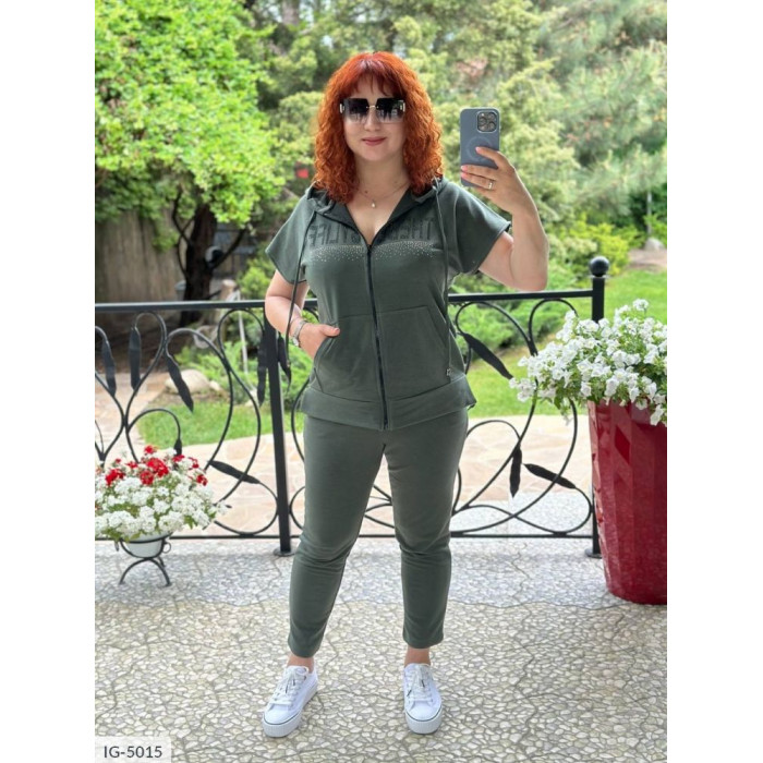 Модні костюми великого розміру IG-5015 — стиль і комфорт