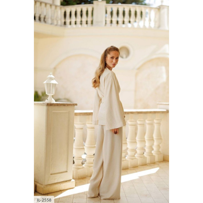Жіночі костюми IL-2558 — сучасний дизайн і комфорт