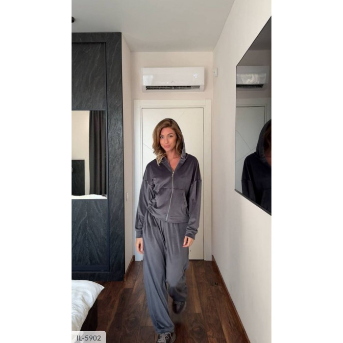 Одяг для спорту IL-5902 — комфорт, мода і свобода рухів