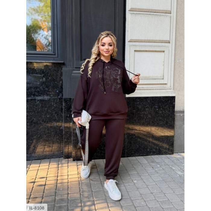 Жіночі прогулянкові костюми IL-8108 — елегантність у кожному русі