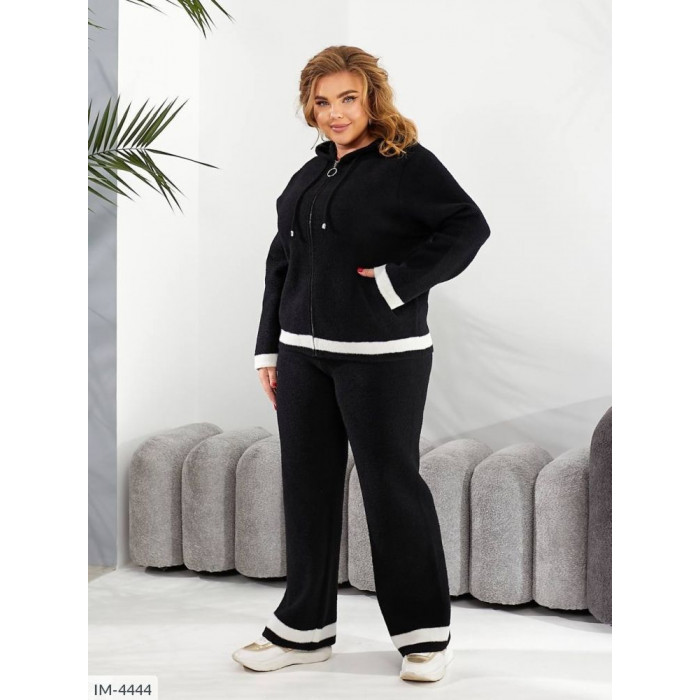 Модні костюми XL+ IM-4444 — гармонія стилю і практичності
