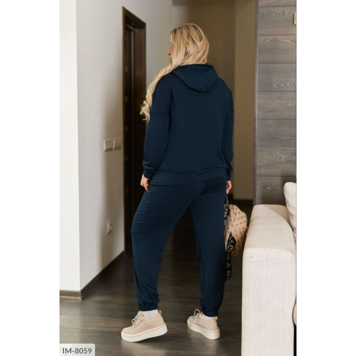 Модні прогулянкові костюми великого розміру IM-8059 — комфорт і стиль