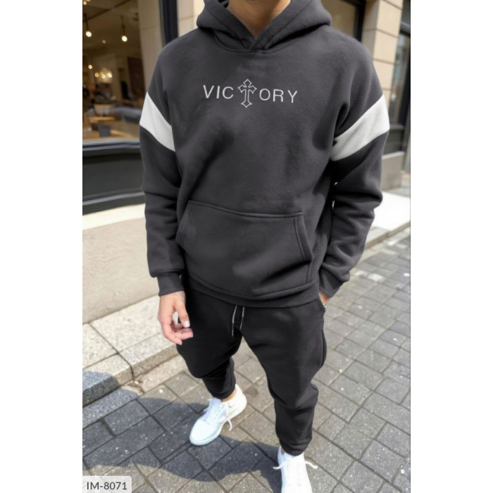 Модні костюми IM-8071 — твій вибір