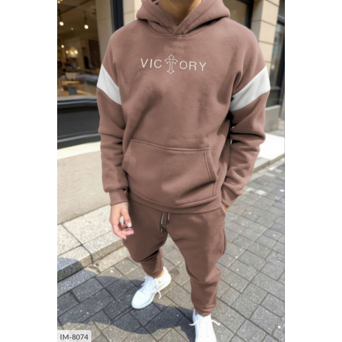 Модні чоловічі костюми IM-8074 — елегантність і стиль