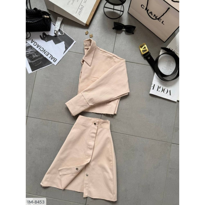 Жіночі костюми IM-8453 — новинки сезону