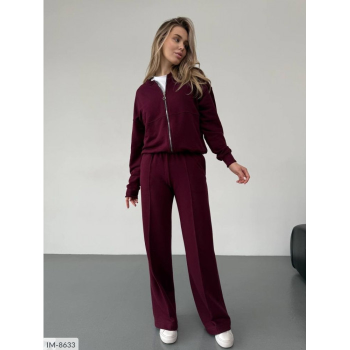 Модні костюми для прогулянок і відпочинку IM-8633