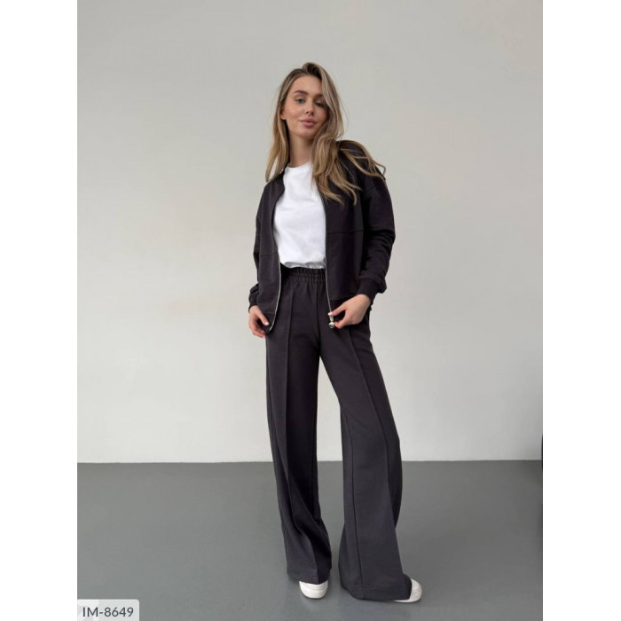 Модні костюми XL+ IM-8649 — гармонія стилю і практичності