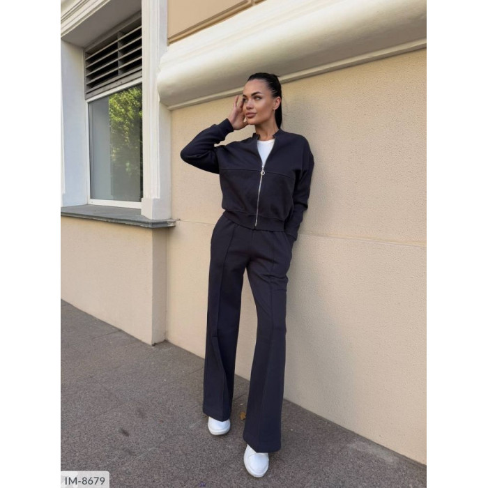 Модні костюми XL+ IM-8679 — гармонія стилю і практичності