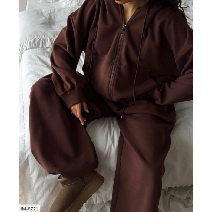 Модні спортивні костюми для активних жінок IM-8721