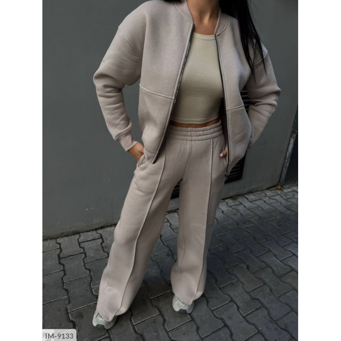 Модні костюми для прогулянок і відпочинку IM-9133