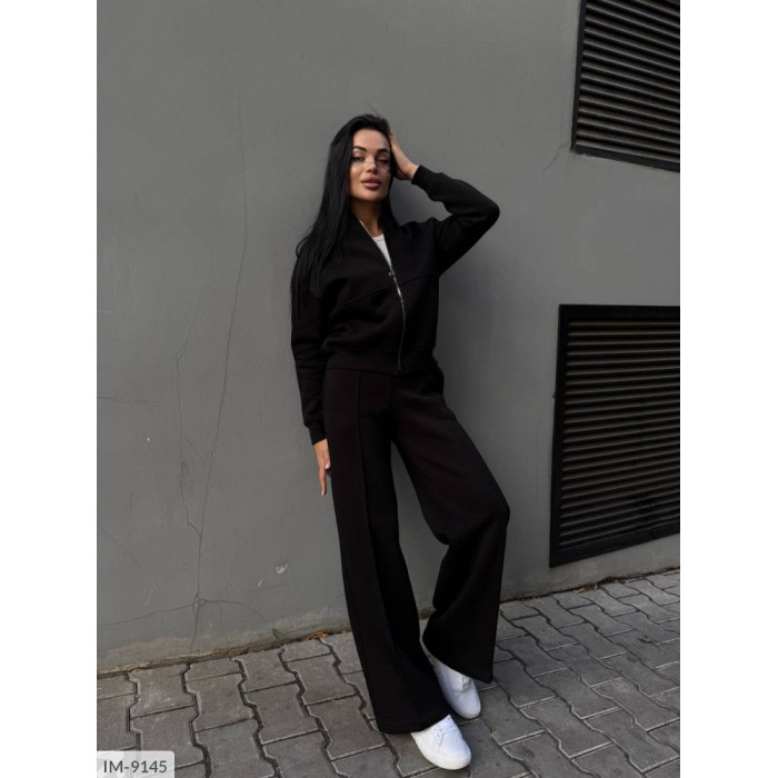 Жіночі прогулянкові костюми IM-9145 — елегантність у кожному русі