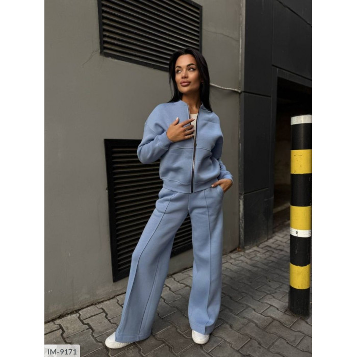 Жіночі прогулянкові костюми IM-9171 — елегантність у кожному русі