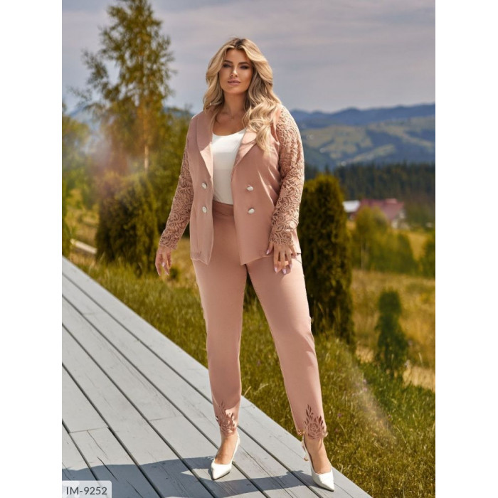 Костюми великого розміру IM-9252 — тренди і мода