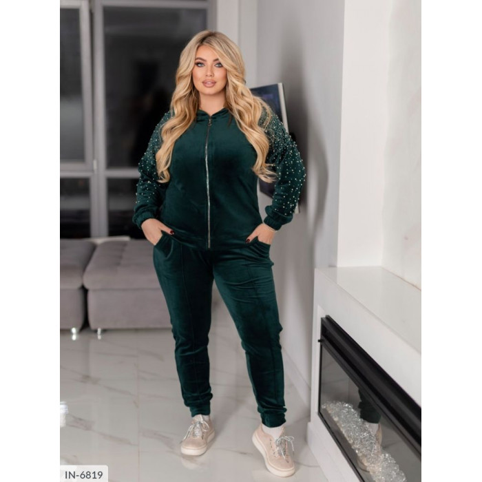 Модні костюми IN-6819 — легкість і впевненість у кожному русі