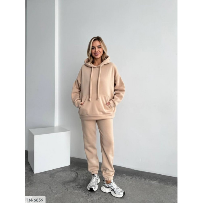 Стильні костюми для спорту IN-6859 — практичність і мода