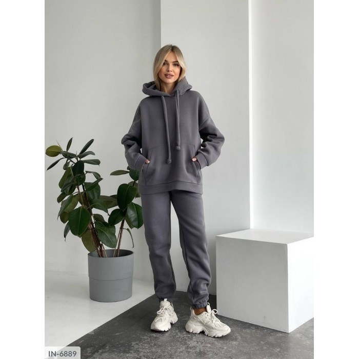 Модні спортивні костюми для активних жінок IN-6889