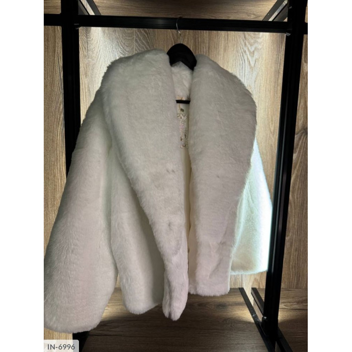 Верхній одяг IN-6996 — тепло і стиль у кожній деталі