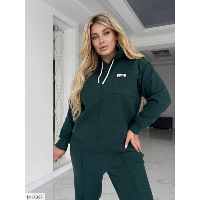 Жіночі прогулянкові костюми IN-7367 — елегантність у кожному русі