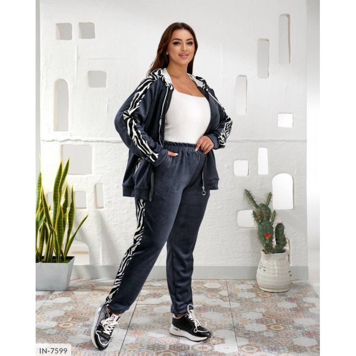 Костюми великого розміру IN-7599 — зручність і стиль