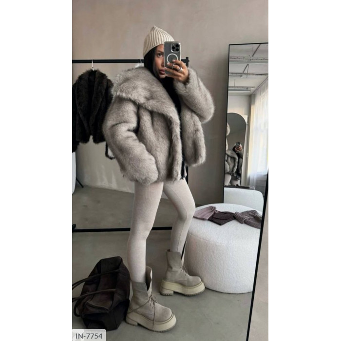 Верхній одяг IN-7754 — тепло і стиль у кожній деталі