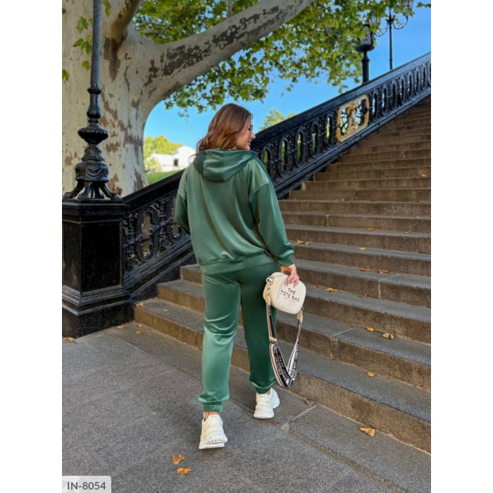 Костюми Plus Size IN-8054 — тренди для активних жінок